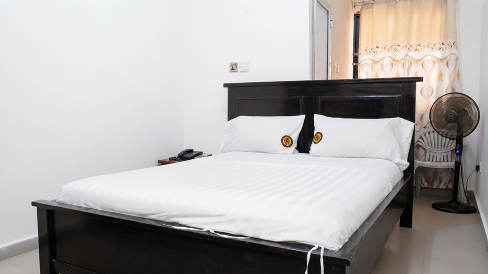 Single Small Room