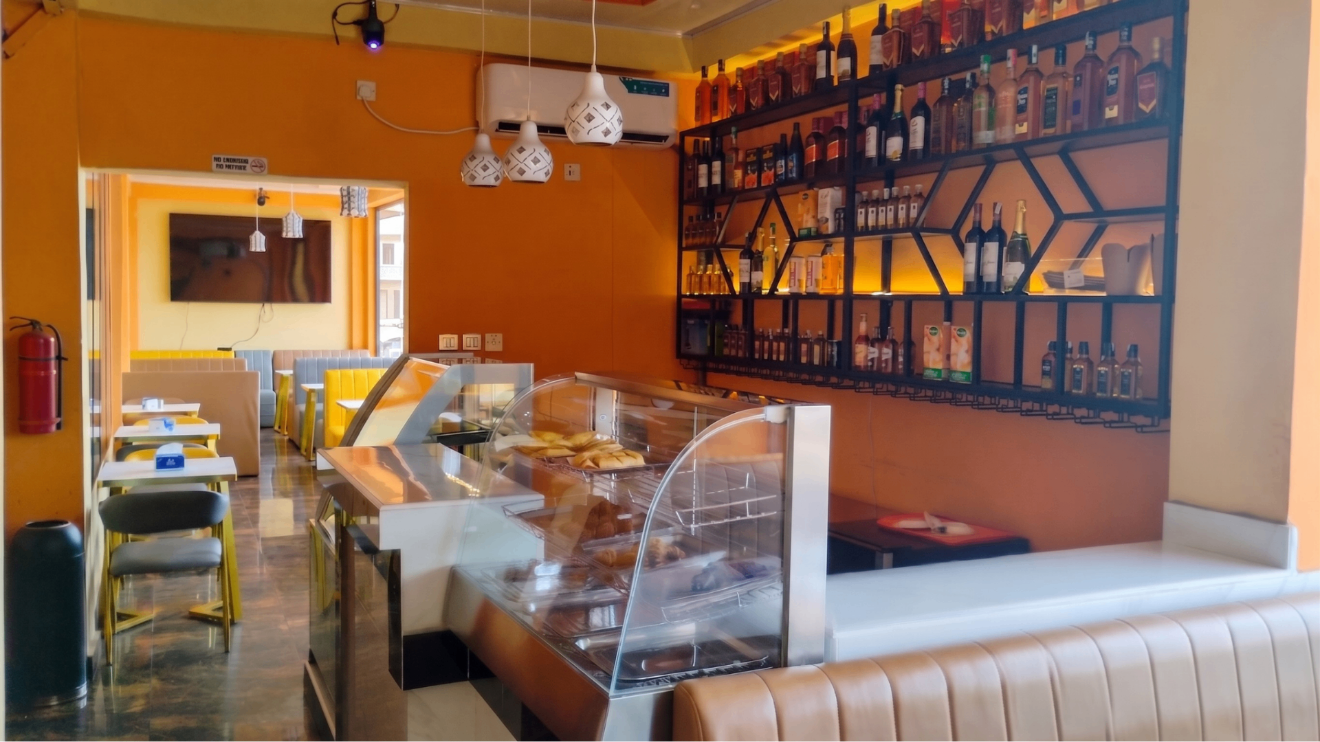 JENNABWA restaurant and bar interior